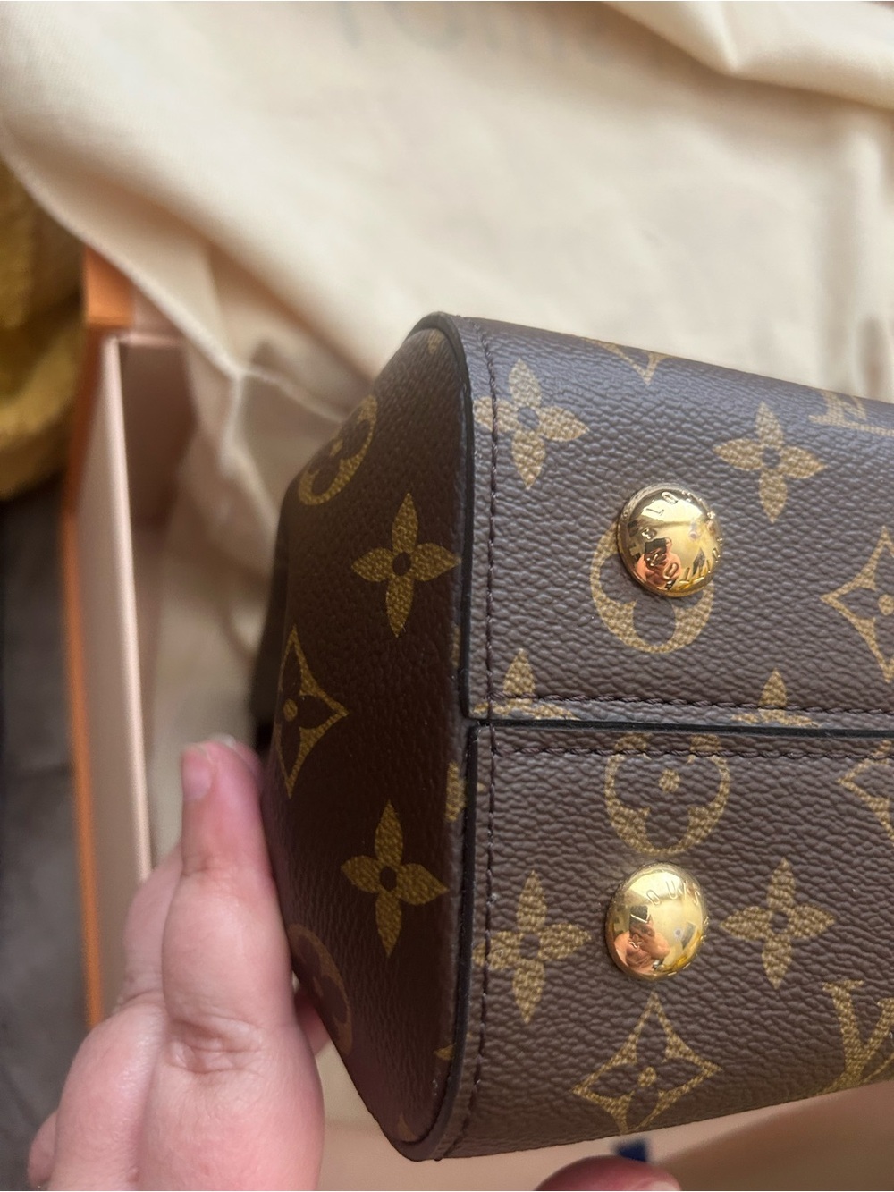 Likes New Louis Vuitton Monogram Cluny MM Satchel - Picture 7 of 15